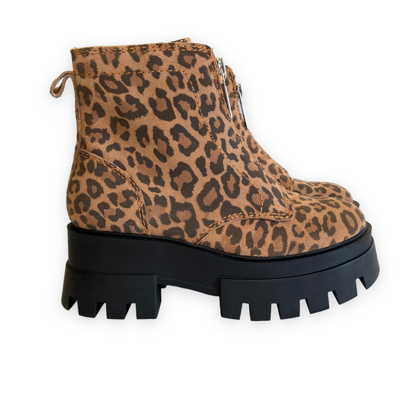 GB Gianni Bini All-Star Leopard Print Suede Center Zip Lug Sole Platform Booties - Picture 3 of 8